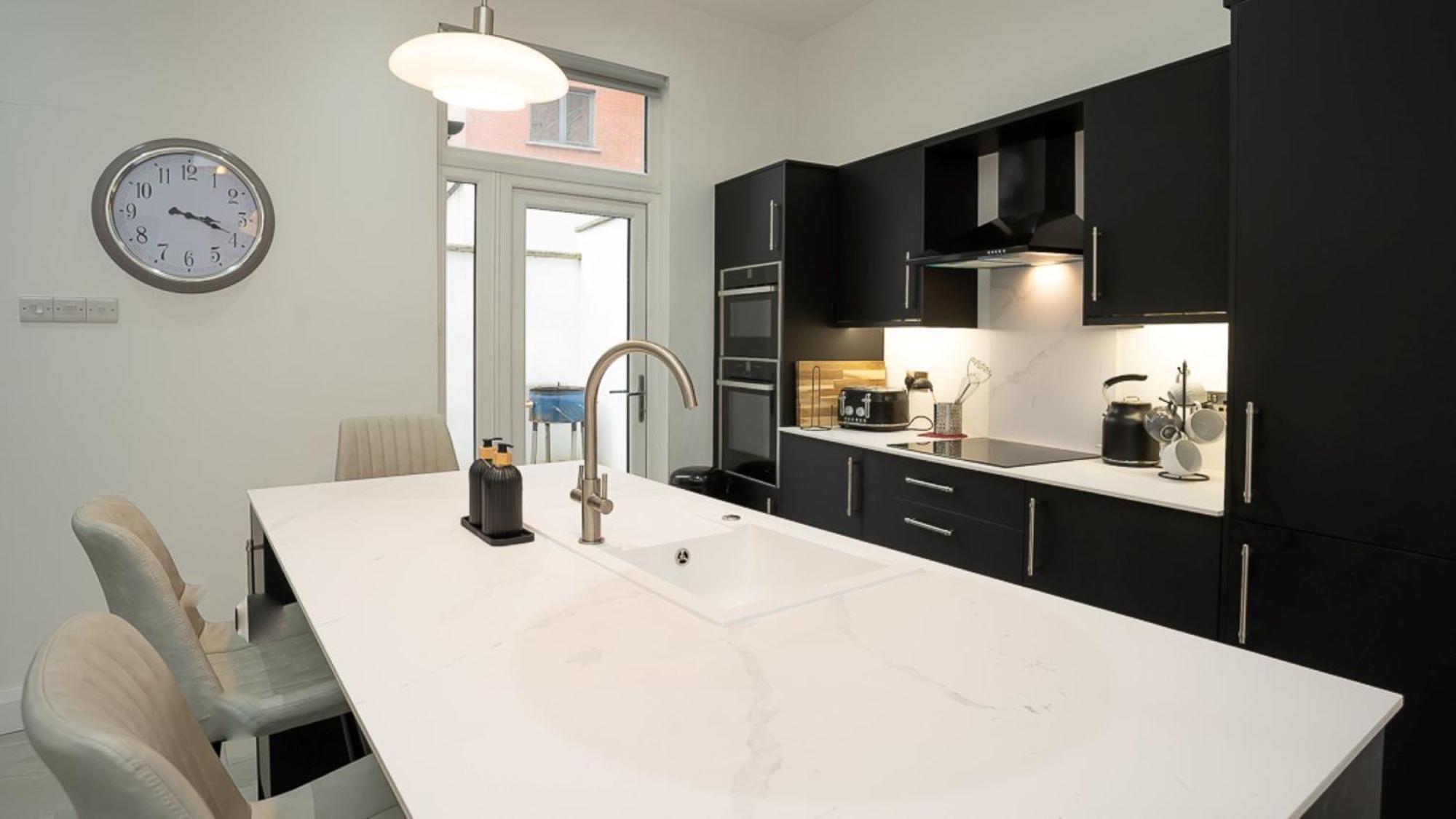 Luxury Central 4 Bdr House By Belfast City Breaks ภายนอก รูปภาพ