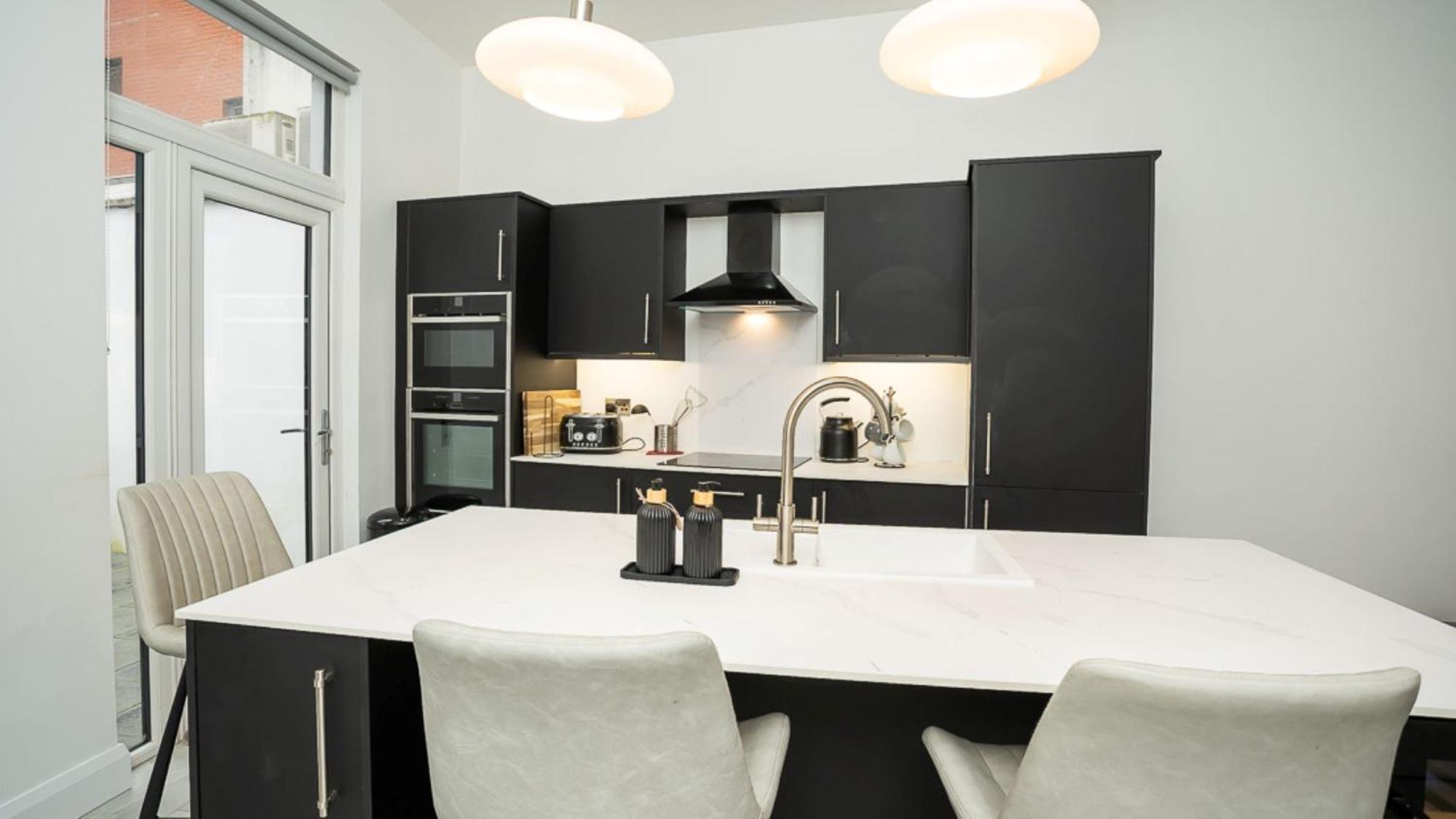 Luxury Central 4 Bdr House By Belfast City Breaks ภายนอก รูปภาพ